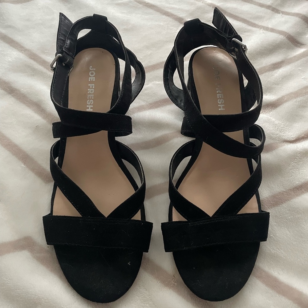 VGUC Joe Fresh Women’s Black Suede Sandals Size 8
